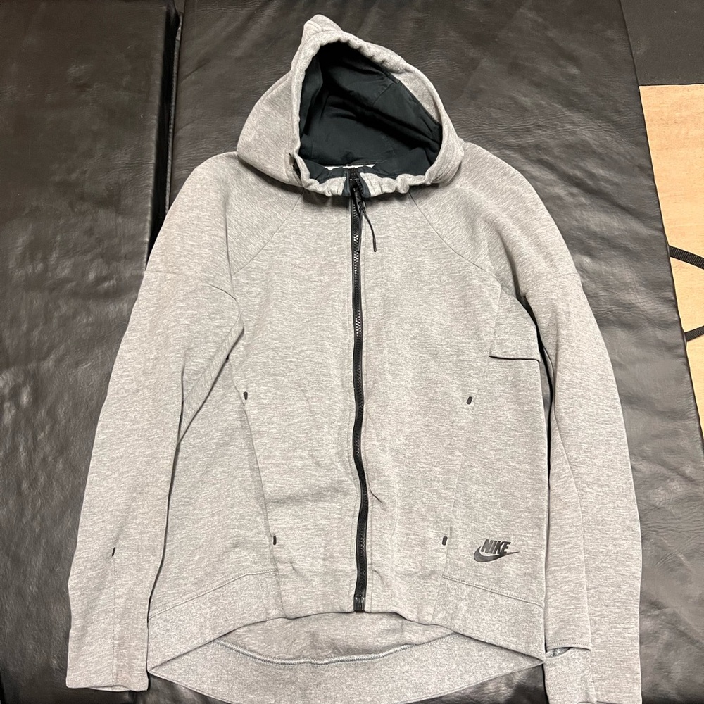 Grey womens Nike Tech fleece jacket